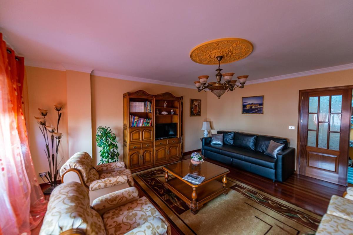 מונפורט דה למוס Apartamento Lemavos מראה חיצוני תמונה