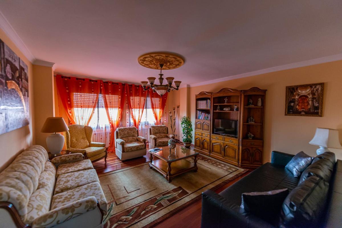 מונפורט דה למוס Apartamento Lemavos מראה חיצוני תמונה